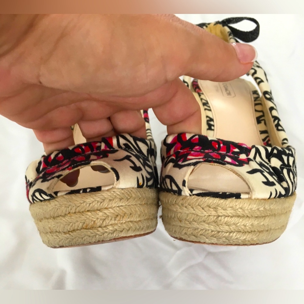 Coach poppy off white/fushia/black 5in platform wedges with sparkly bow accent. - Picture 3 of 6